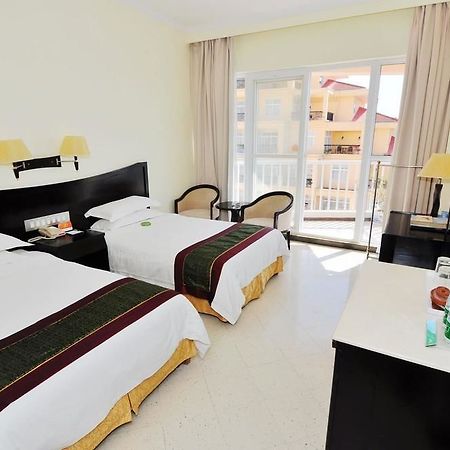 Sanya Jingwei Hotel - Санья Екстер'єр фото