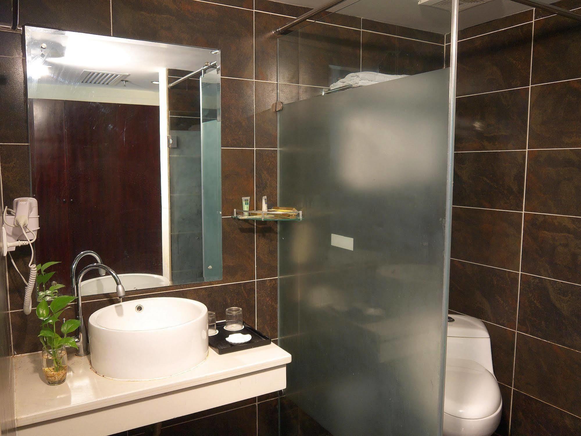 Sanya Jingwei Hotel - Санья Екстер'єр фото
