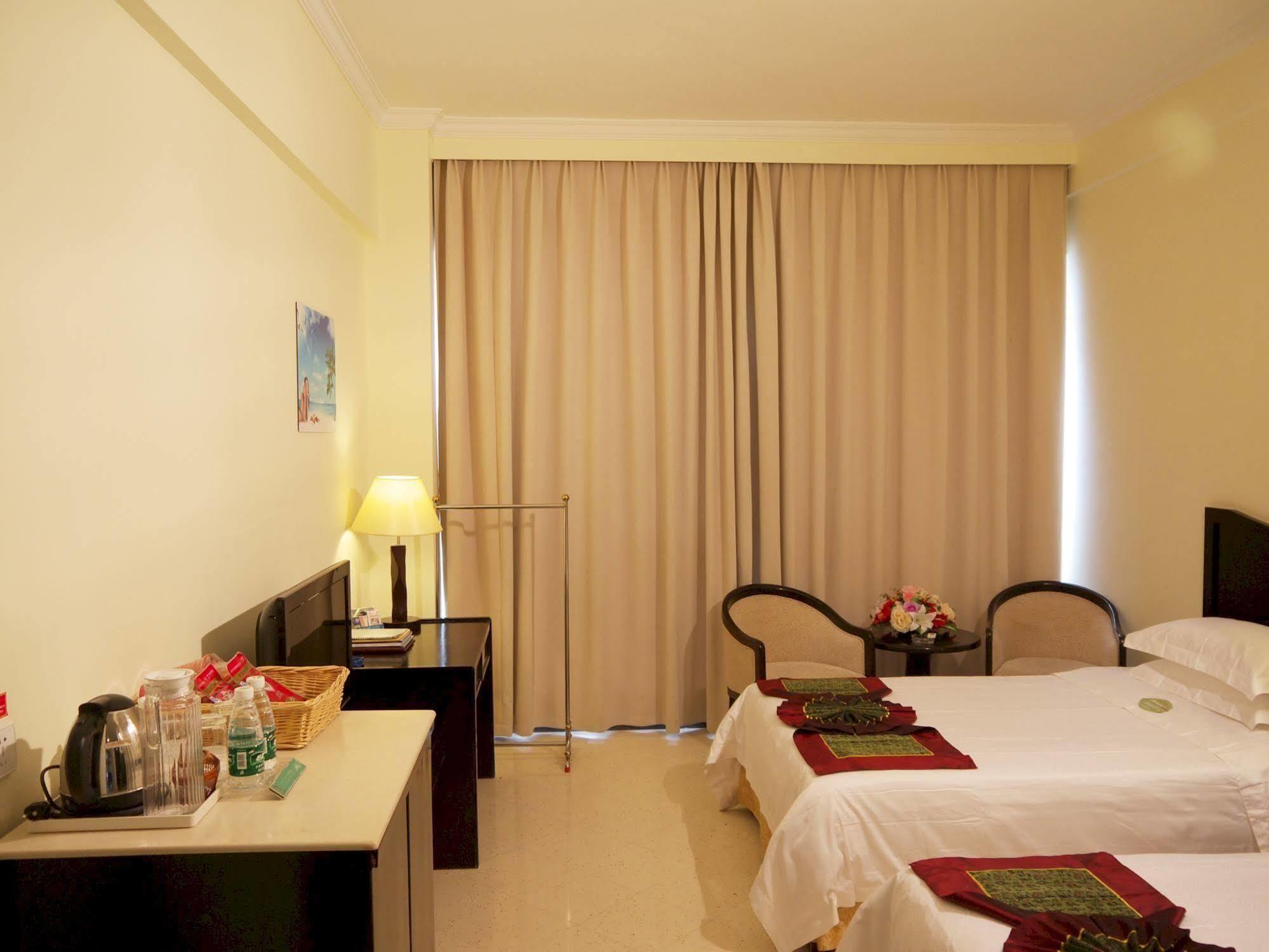 Sanya Jingwei Hotel - Санья Екстер'єр фото
