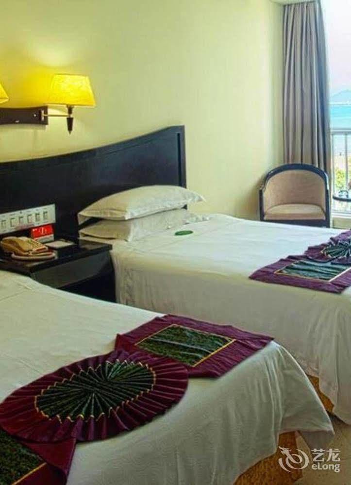 Sanya Jingwei Hotel - Санья Екстер'єр фото