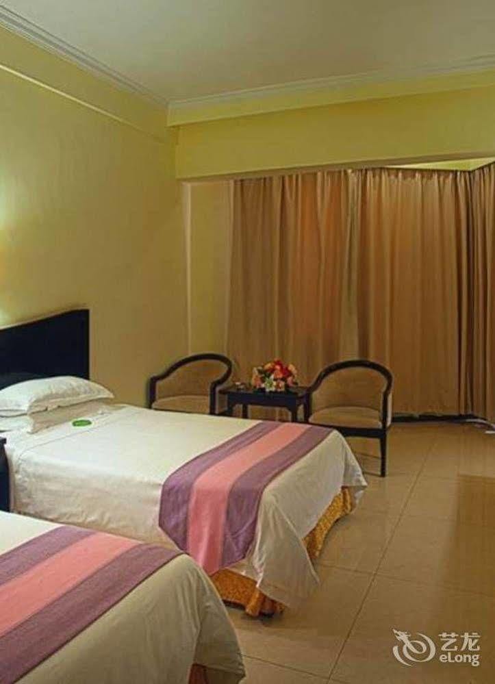 Sanya Jingwei Hotel - Санья Екстер'єр фото